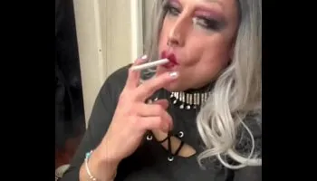 American Smoking Fetish Goddess Gets Rough